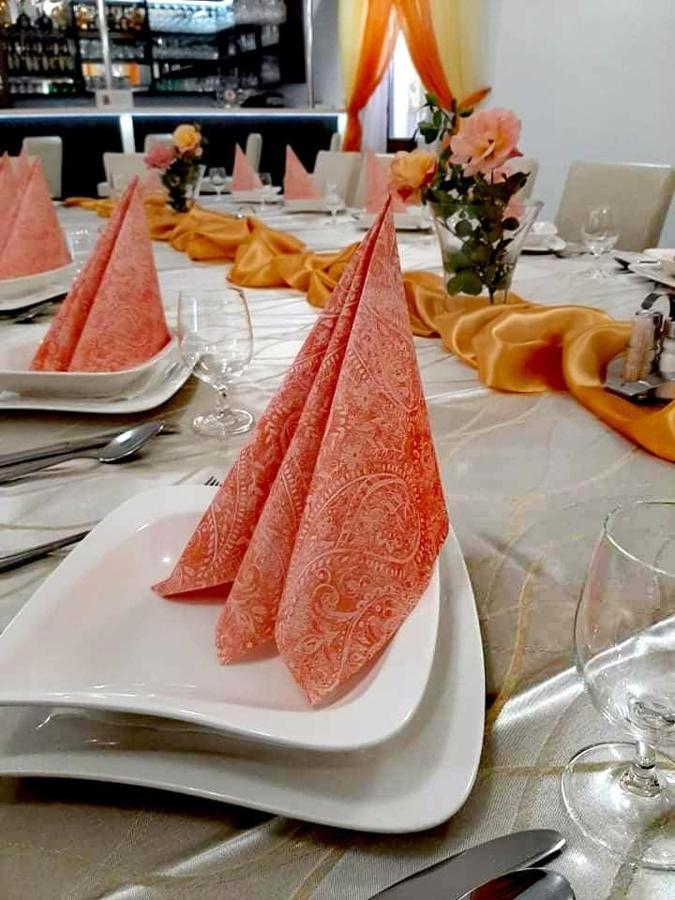 Jolan Pension & Restaurant Cicov Екстер'єр фото