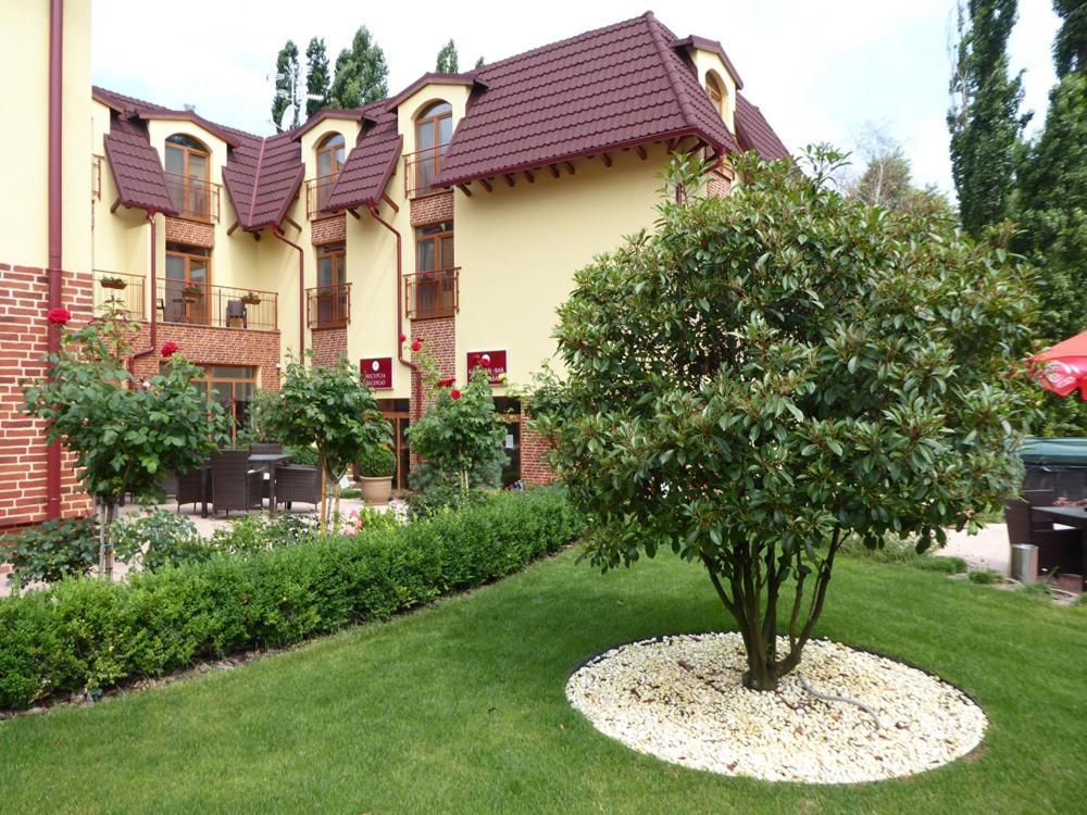 Jolan Pension & Restaurant Cicov Екстер'єр фото
