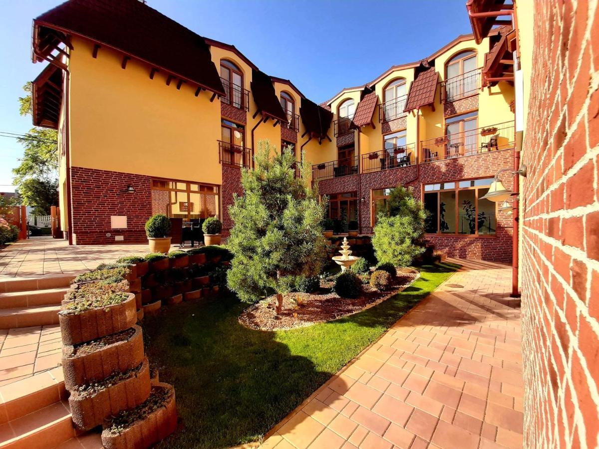Jolan Pension & Restaurant Cicov Екстер'єр фото
