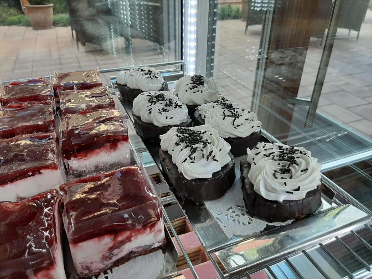 Jolan Pension & Restaurant Cicov Екстер'єр фото